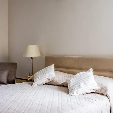 酒店 Miramare 诺利