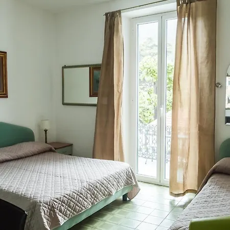 Miramare Hotel 3*