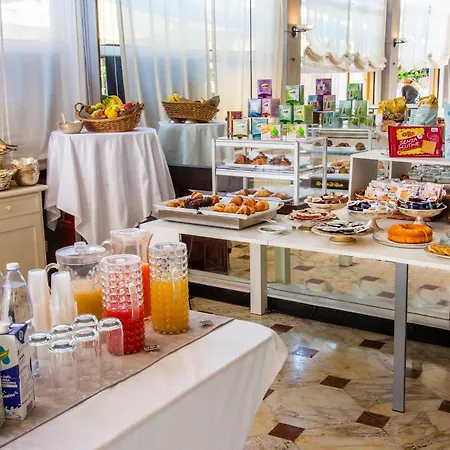 Miramare Hotel 3*