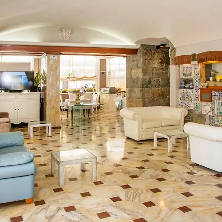 Miramare Hotel 3*