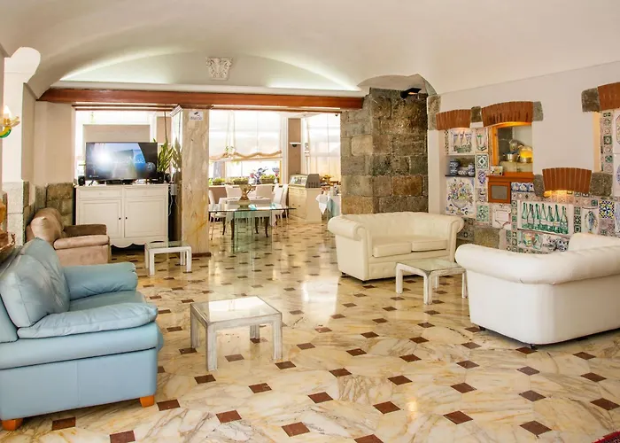 Miramare מלון 3*